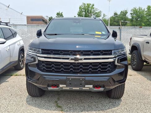 Certified 2024 Chevrolet Tahoe Z71 w/ Luxury Package AWD/4WD image 4