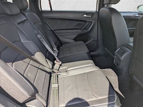Used 2022 Volkswagen Tiguan SEL R-Line AWD/4WD image 30