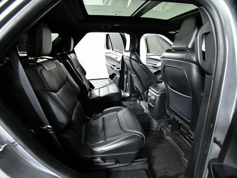 Used 2020 Ford Explorer ST w/ Premium Technology Package image 23