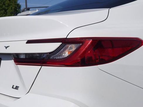 Used 2025 Toyota Camry LE FWD image 5