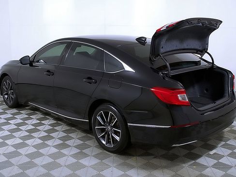 Used 2021 Honda Accord EX-L image 10