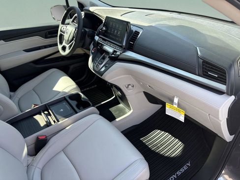 New 2026 Honda Odyssey EX-L image 25