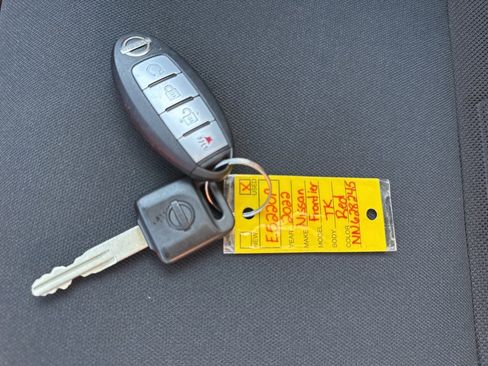 Used 2022 Nissan Frontier PRO-4X image 23