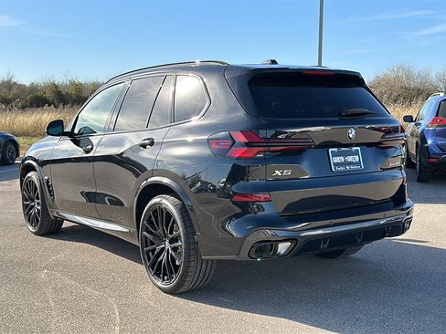 New 2026 BMW X5 xDrive40i w/ M Sport Package image 6