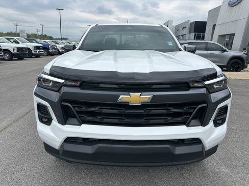 Used 2024 Chevrolet Colorado LT w/ LT Convenience Package III AWD/4WD image 2