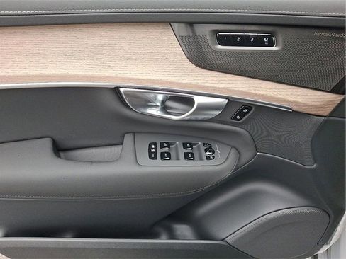 New 2026 Volvo XC90 B6 Plus w/ Protection Package Premier image 6