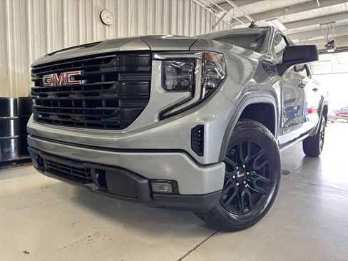 Used 2025 GMC Sierra 1500 Elevation AWD/4WD image 40