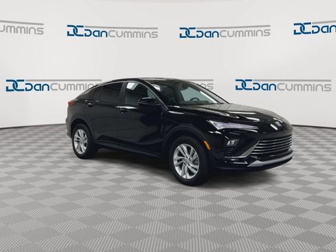 New 2026 Buick Envista Preferred FWD image 2