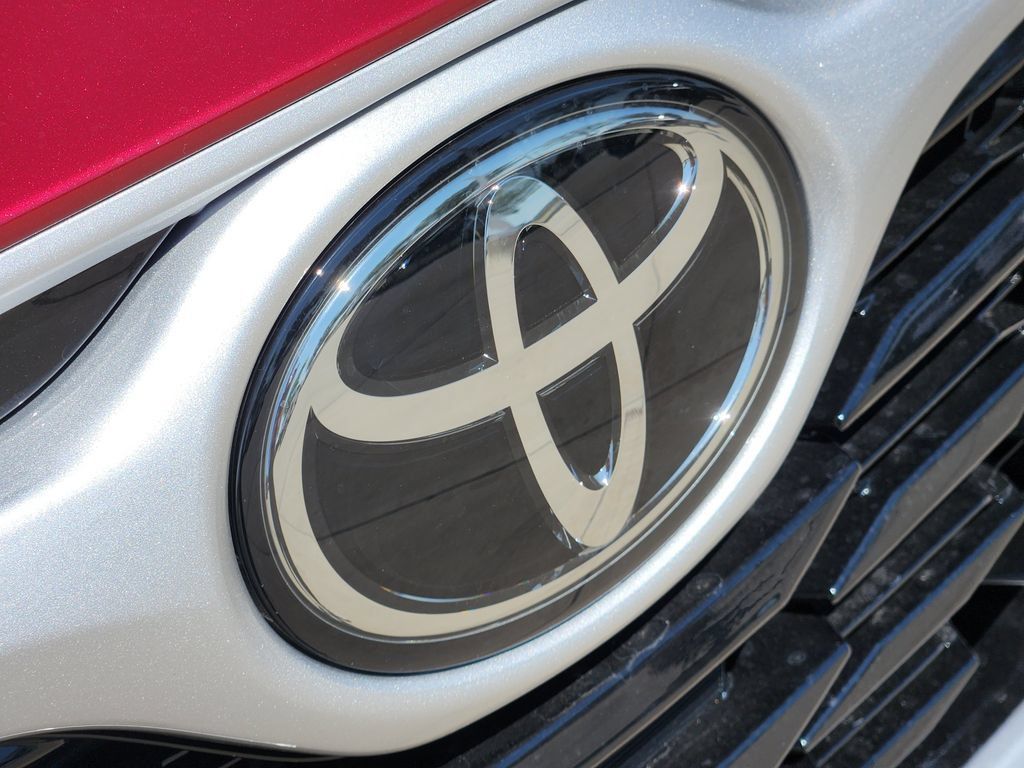 New 2026 Toyota Highlander AWD image 12
