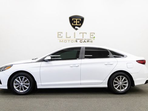 Used 2019 Hyundai Sonata SE FWD image 2