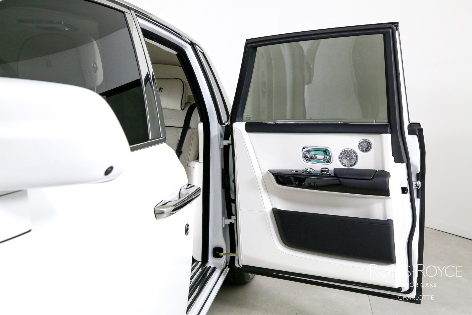 Certified 2024 Rolls-Royce Phantom Sedan RWD image 18