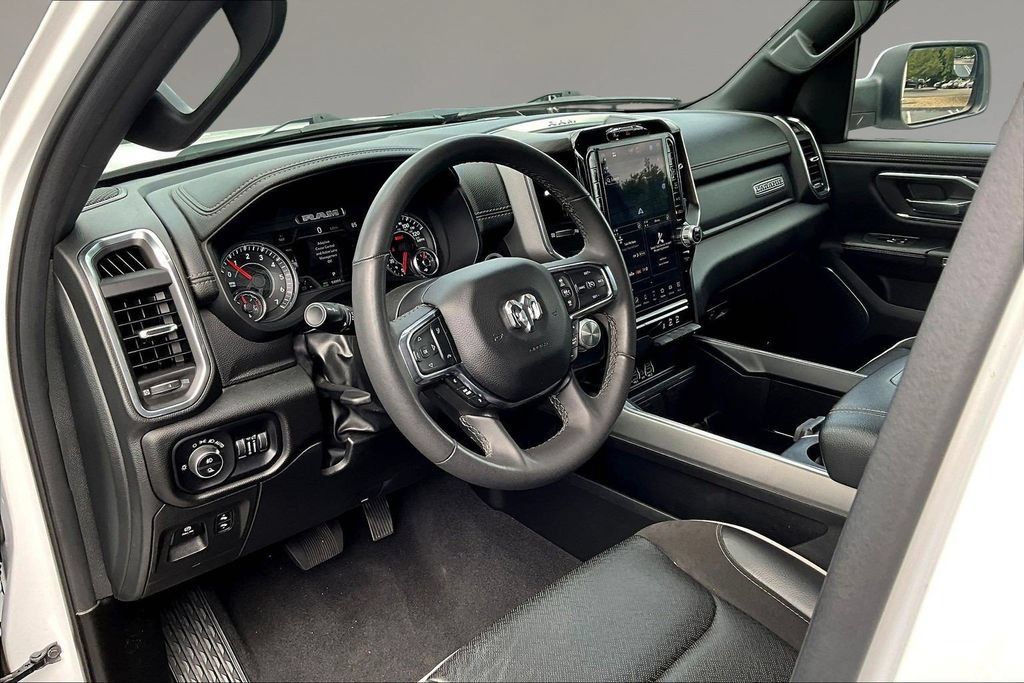 Used 2025 RAM 1500 Laramie AWD/4WD image 15