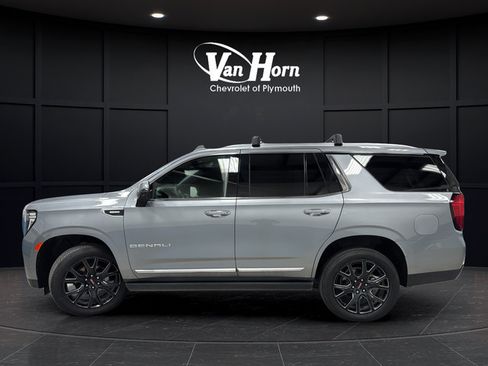 Used 2023 GMC Yukon Denali AWD/4WD image 4