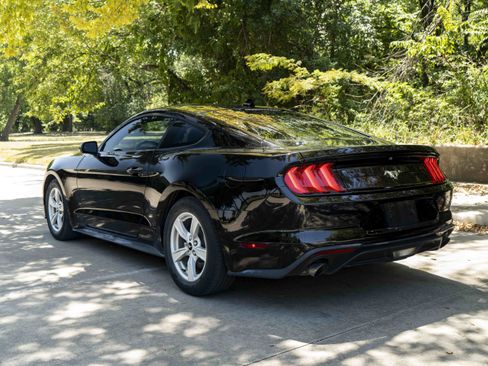 Used 2021 Ford Mustang Coupe RWD image 7