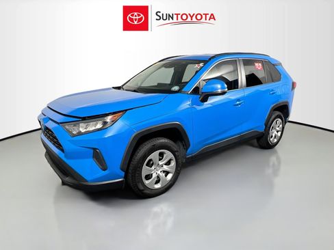 Used 2019 Toyota RAV4 LE image 9