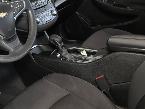Used 2023 Chevrolet Malibu LT FWD image 35