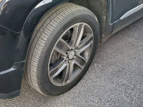 Used 2017 GMC Acadia Denali w/ Technology Package image 6