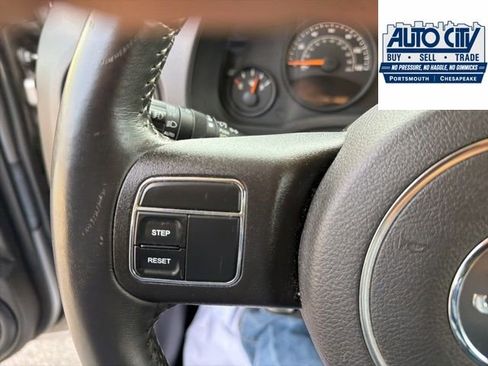 Used 2016 Jeep Patriot High Altitude AWD/4WD image 24