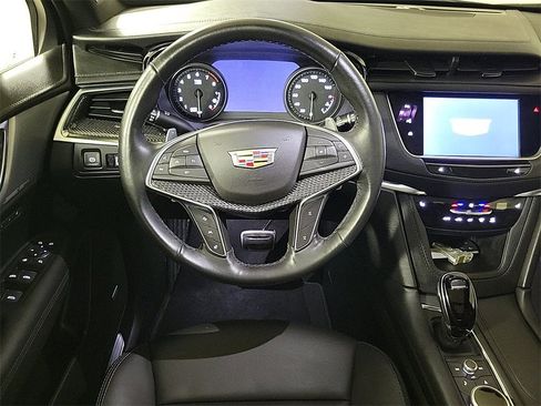 Used 2024 Cadillac XT5 Sportv w/ Technology Package image 14