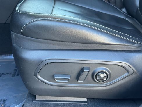 Used 2022 Jeep Grand Cherokee Limited 4xe image 24