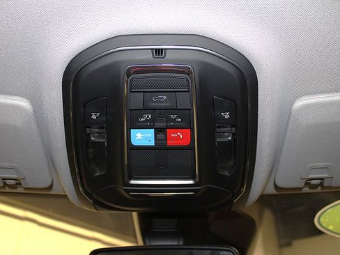 Certified 2023 Jeep Grand Cherokee L Limited AWD/4WD image 25