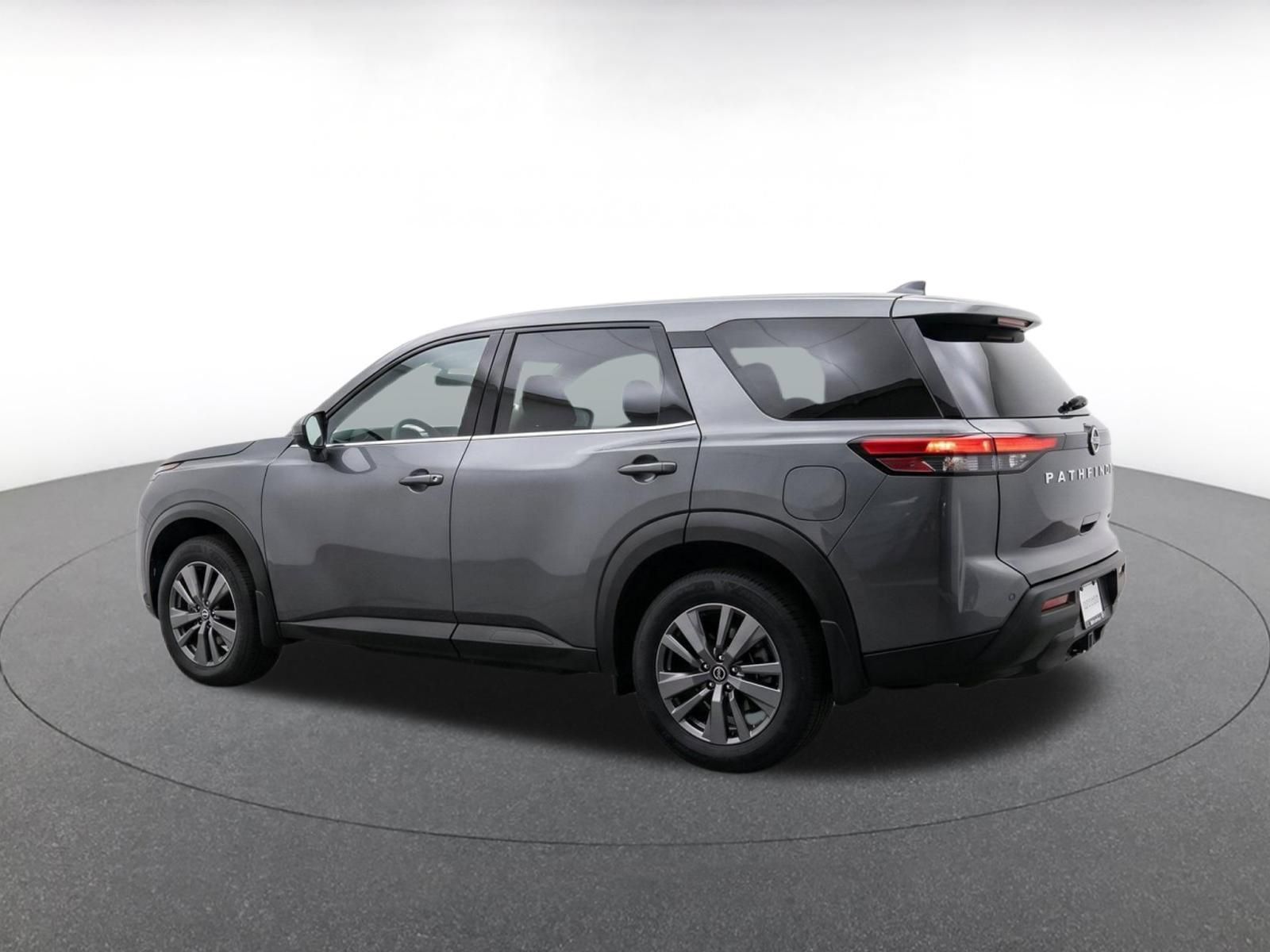 Used 2025 Nissan Pathfinder SV AWD/4WD image 6