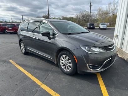 Used 2019 Chrysler Pacifica Touring-L