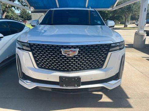 Used 2024 Cadillac Escalade ESV Premium Luxury AWD/4WD image 8