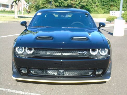 Used 2023 Dodge Challenger SRT Hellcat image 6