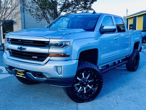 Used 2017 Chevrolet Silverado 1500 LT w/ All Star Edition image 2