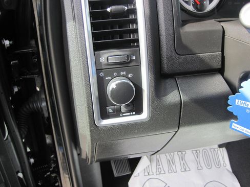 Used 2024 RAM 1500 Classic SLT AWD/4WD image 13
