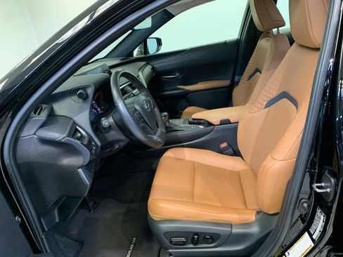 Used 2022 Lexus UX 250h w/ Premium Package image 18