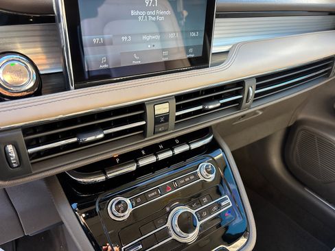 Certified 2022 Lincoln Corsair FWD image 21