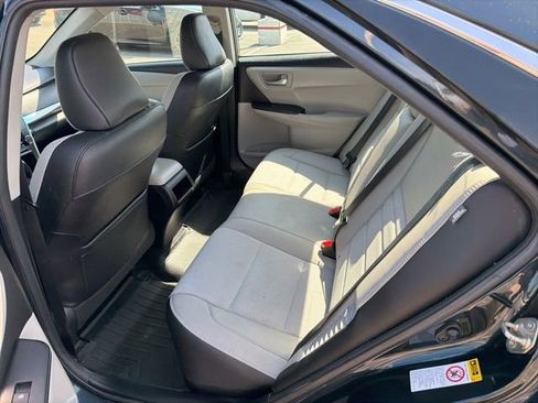 Used 2017 Toyota Camry SE FWD image 13