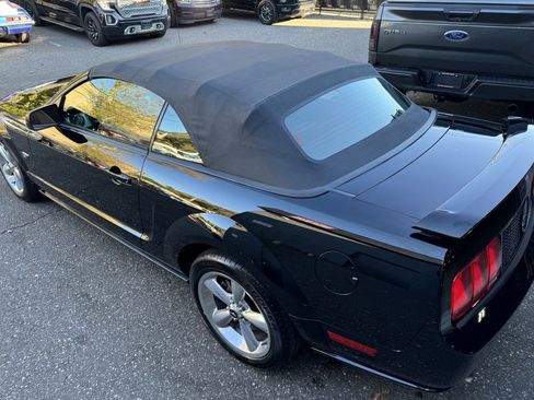 Used 2006 Ford Mustang GT image 22
