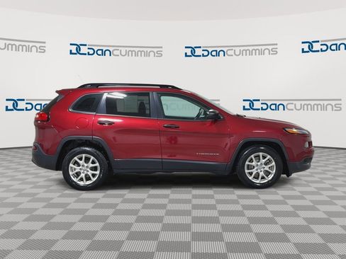 Used 2015 Jeep Cherokee Sport w/ Sport Appearance Group FWD image 9