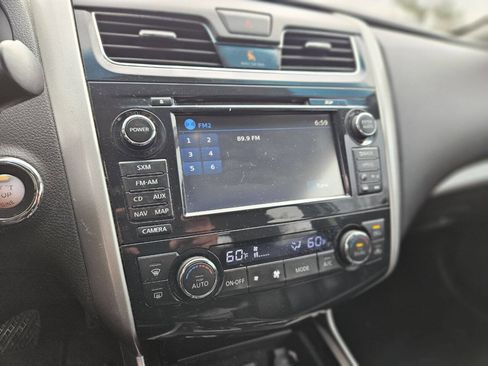 Used 2014 Nissan Altima 2.5 SL w/ Technology Package image 19