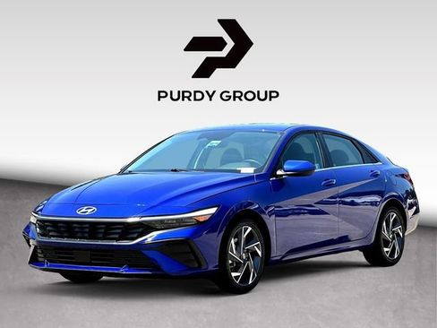 Used 2025 Hyundai Elantra SEL FWD image 4