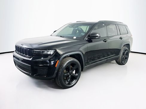 Used 2023 Jeep Grand Cherokee L Laredo AWD/4WD image 3