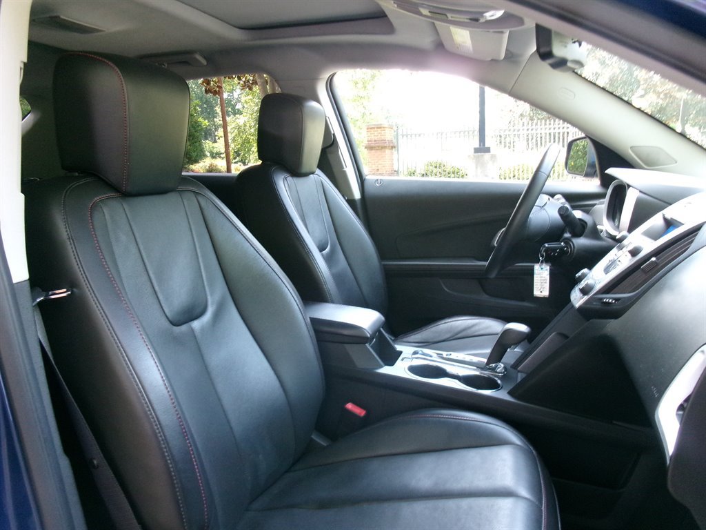 Used 2010 Chevrolet Equinox LT AWD/4WD image 17