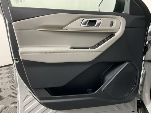New 2027 Ford Explorer Active w/ Active Comfort Package RWD image 12