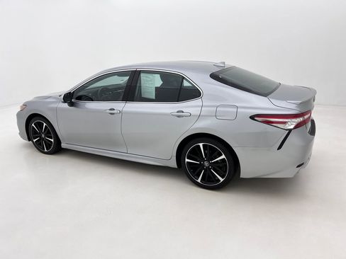 Used 2019 Toyota Camry XSE image 10