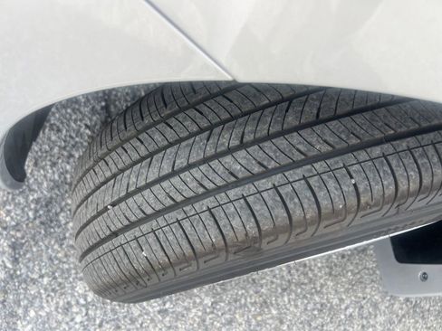 New 2025 Nissan Versa S w/ Trunk Package image 27