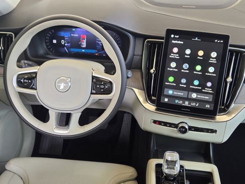 New 2026 Volvo XC90 B6 Ultra w/ Protection Package image 29