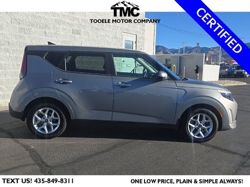 Used 2023 Kia Soul LX w/ LX Technology Package image 2
