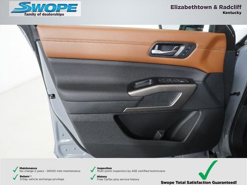 New 2025 Nissan Pathfinder Platinum w/ Cargo Package image 16