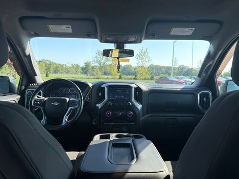 Used 2020 Chevrolet Silverado 1500 LT w/ LT 2.7L Value Package AWD/4WD image 16