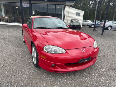 Used 2001 MAZDA MX-5 Miata image 21