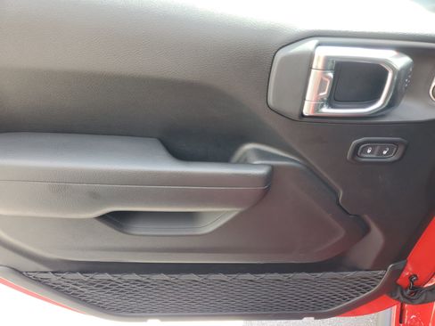 Used 2026 Jeep Wrangler Unlimited Rubicon image 17