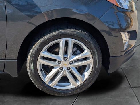 Used 2020 Chevrolet Equinox Premier w/ Premier True North Edition image 11